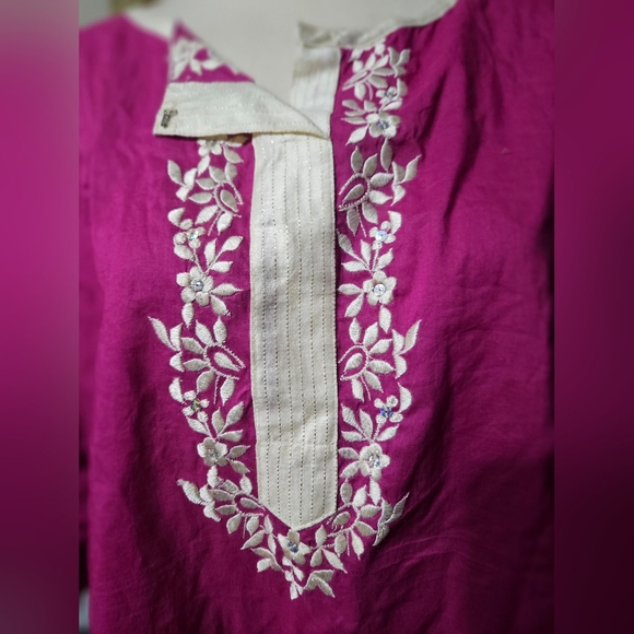 A Little Larger Magenta Indian Tunic Large - Picture 4 of 6